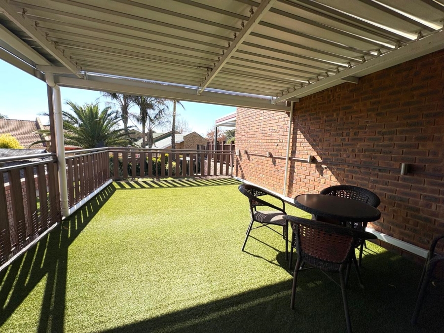 3 Bedroom Property for Sale in Seemeeupark Free State